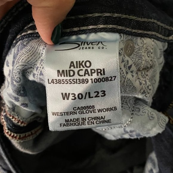 Silver Jeans Co Aiko Cropped Jeans - Picture 3 of 3